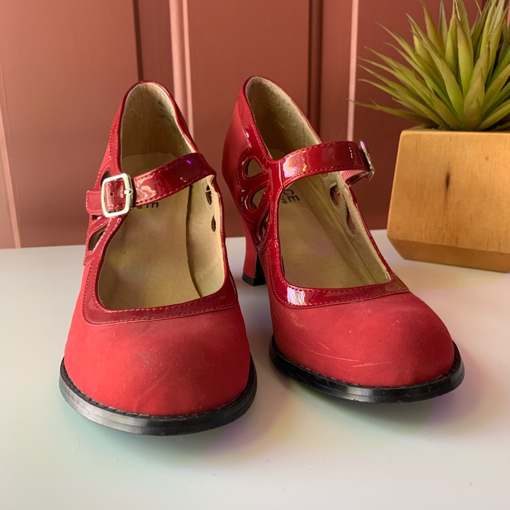 ModCloth Retro Dolce Mary Jane Heels